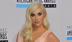 ke$ha talks beer, body glitter with jimmy kimmel